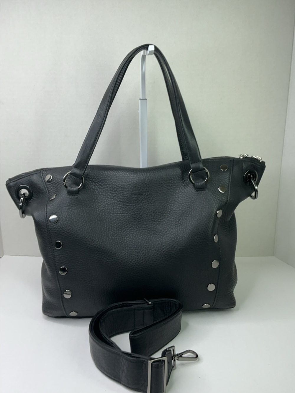 Condition Hammitt Daniel Large Leather Tote Bag.
